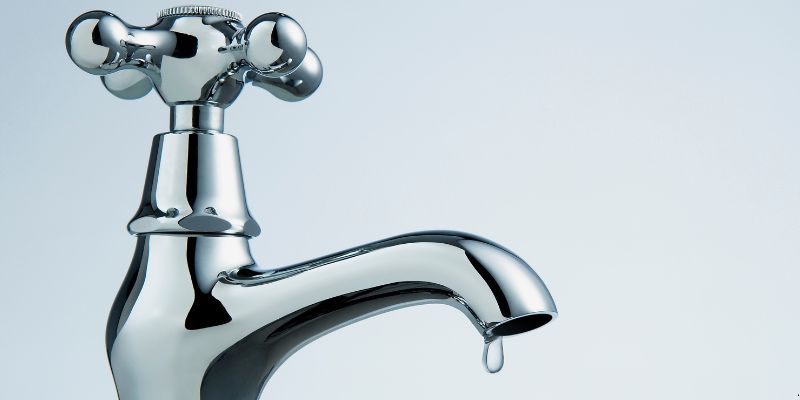 Como Consertar Torneira Pingando em Itajaí: 4 Passos e Dicas torneira pingando
